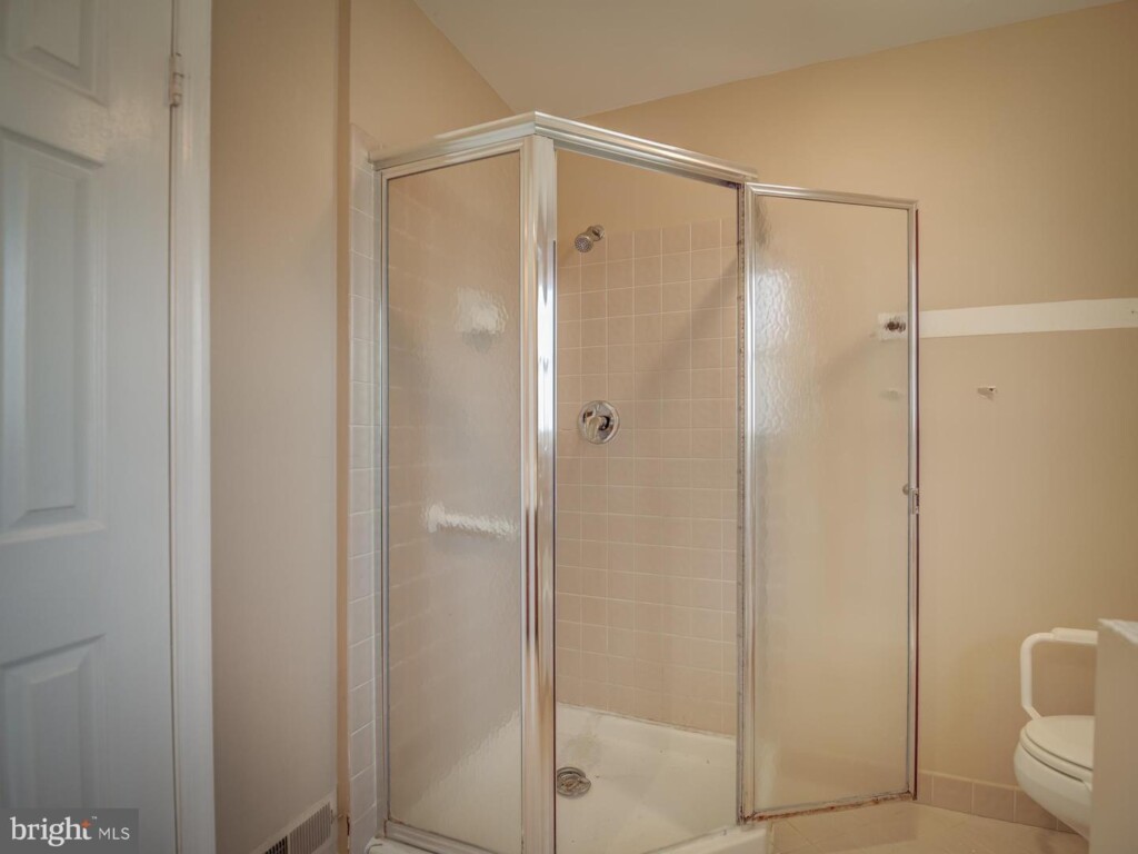 master bath before 2
