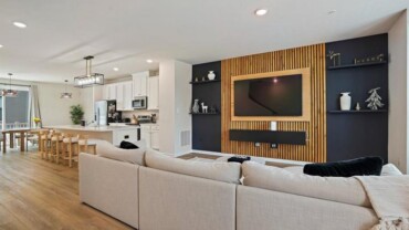 3443 Carnaby St