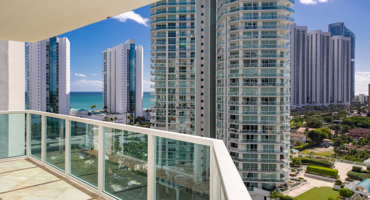 33 Realty Advantage 1200x650 JPG